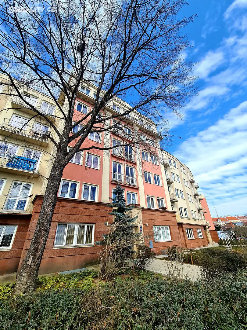 Prodej bytu 1+1 43 m², Malešická, Praha 3 - Žižkov