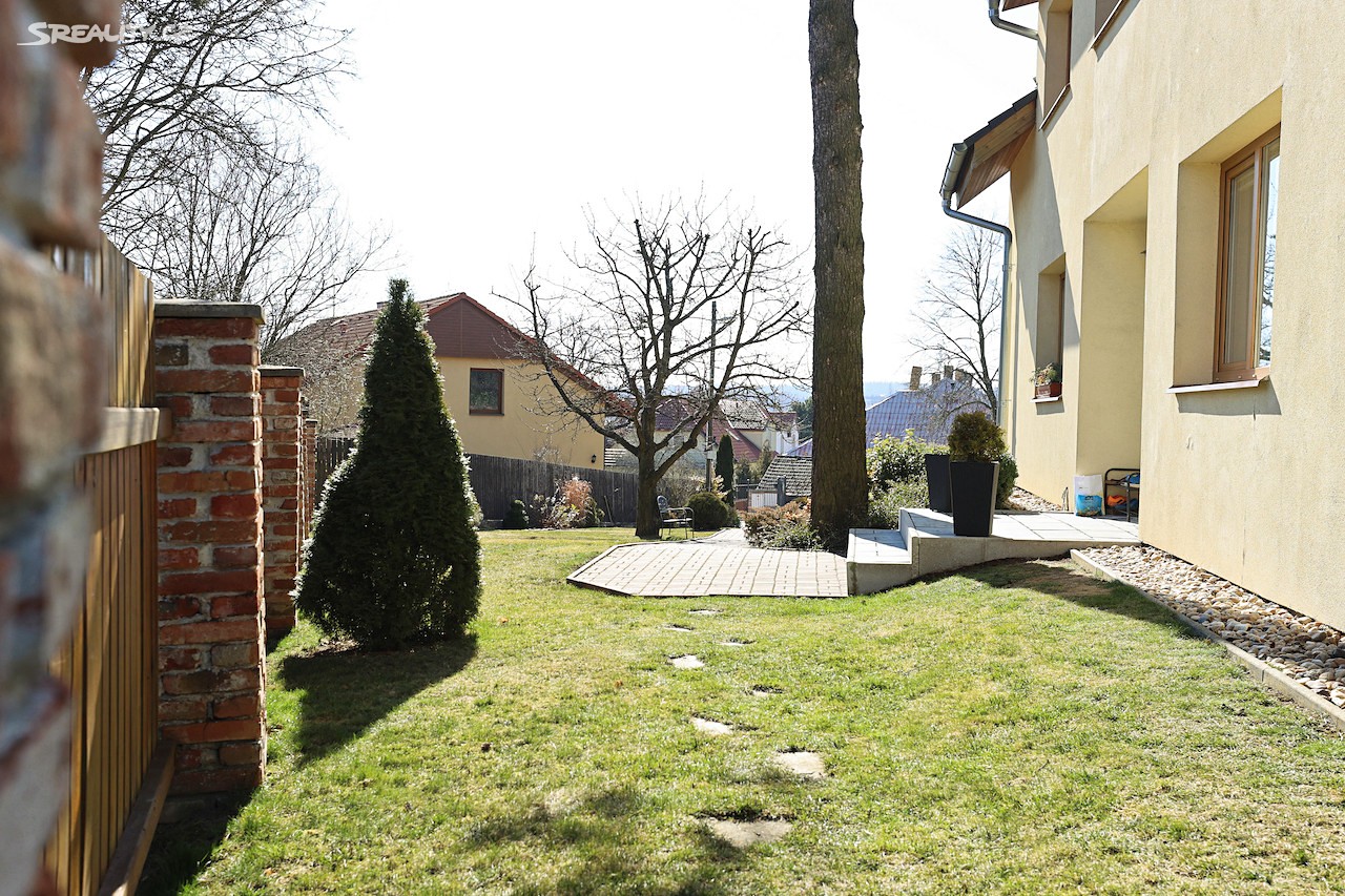 Prodej  rodinného domu 230 m², pozemek 1 283 m², Nučice, okres Praha-západ