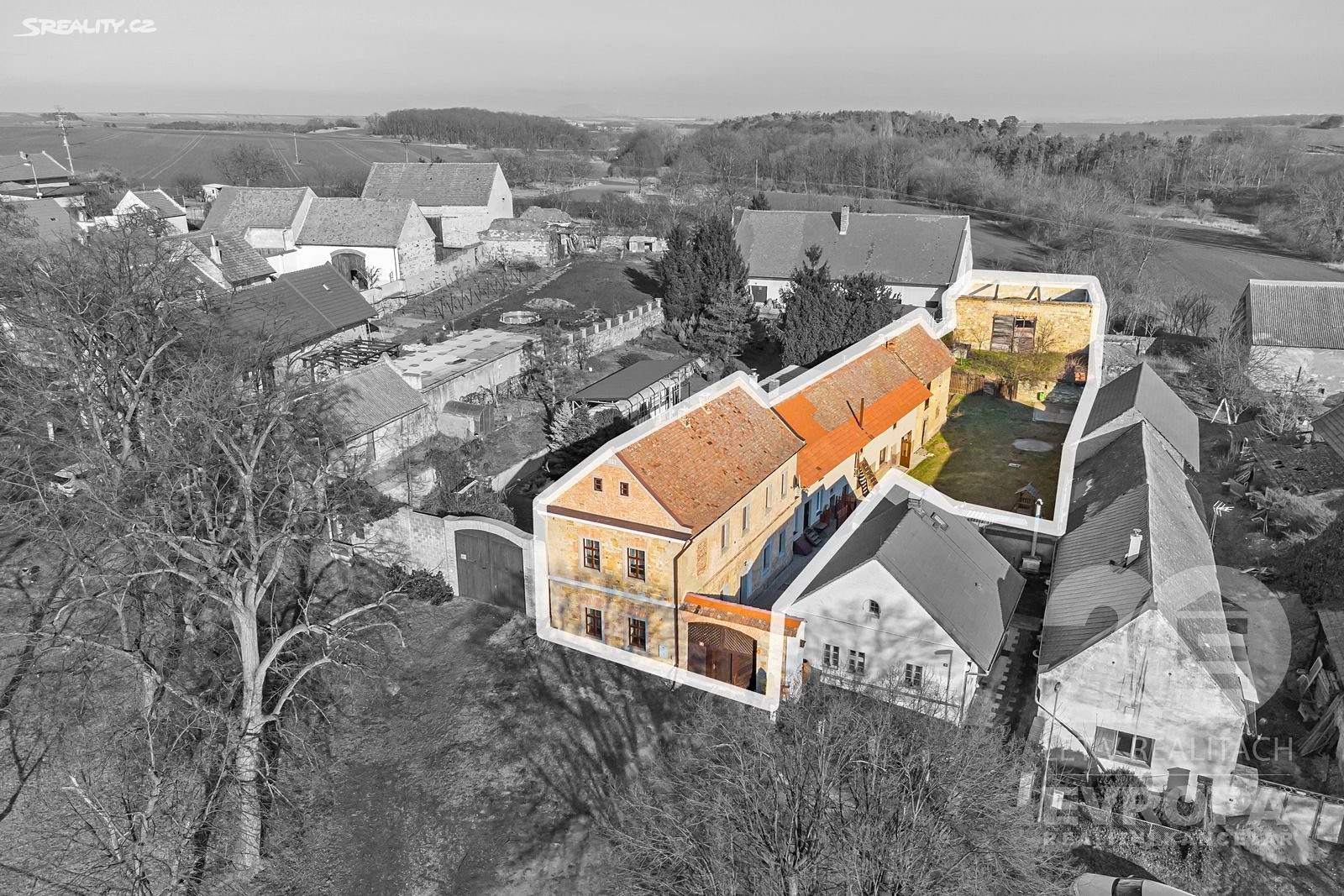Prodej  rodinného domu 400 m², pozemek 1 272 m², Páleč, okres Kladno
