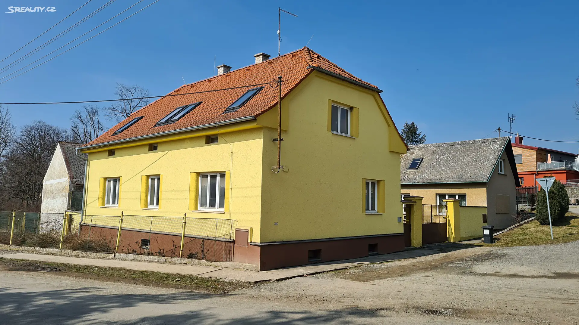 Pronájem bytu 1+1 39 m² (Podkrovní), Vochov, okres Plzeň-sever