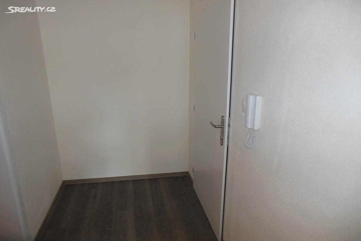 Pronájem bytu 1+kk 32 m², Český Brod, okres Kolín