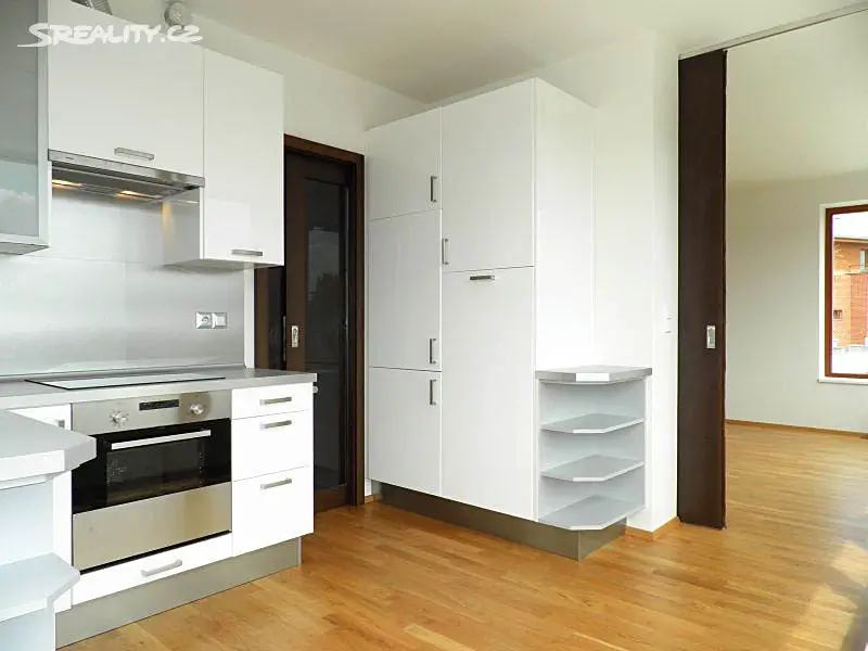 Pronájem bytu 2+1 50 m², Pražská, Dolní Břežany