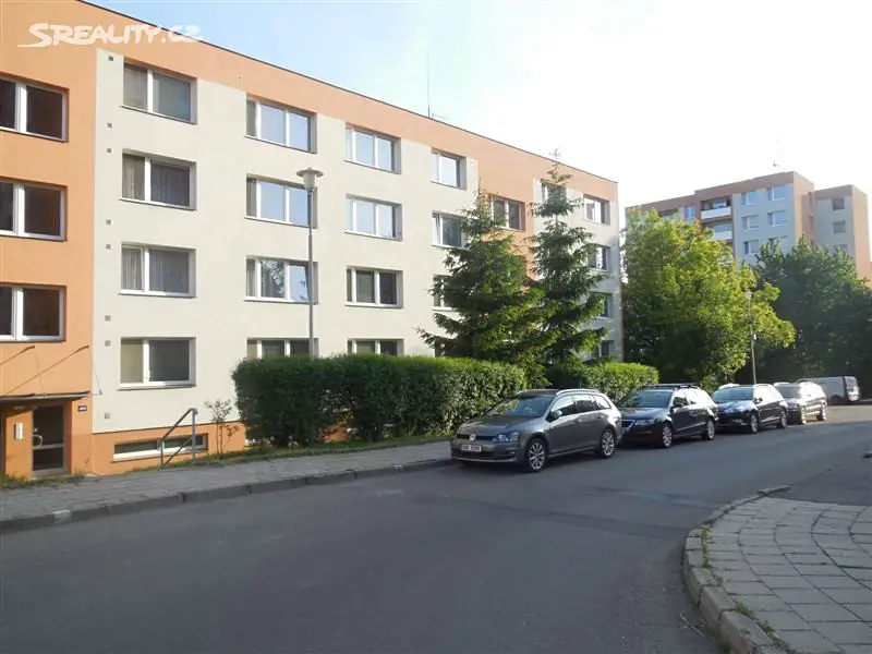 Pronájem bytu 3+1 75 m², Budovatelská, Zlín