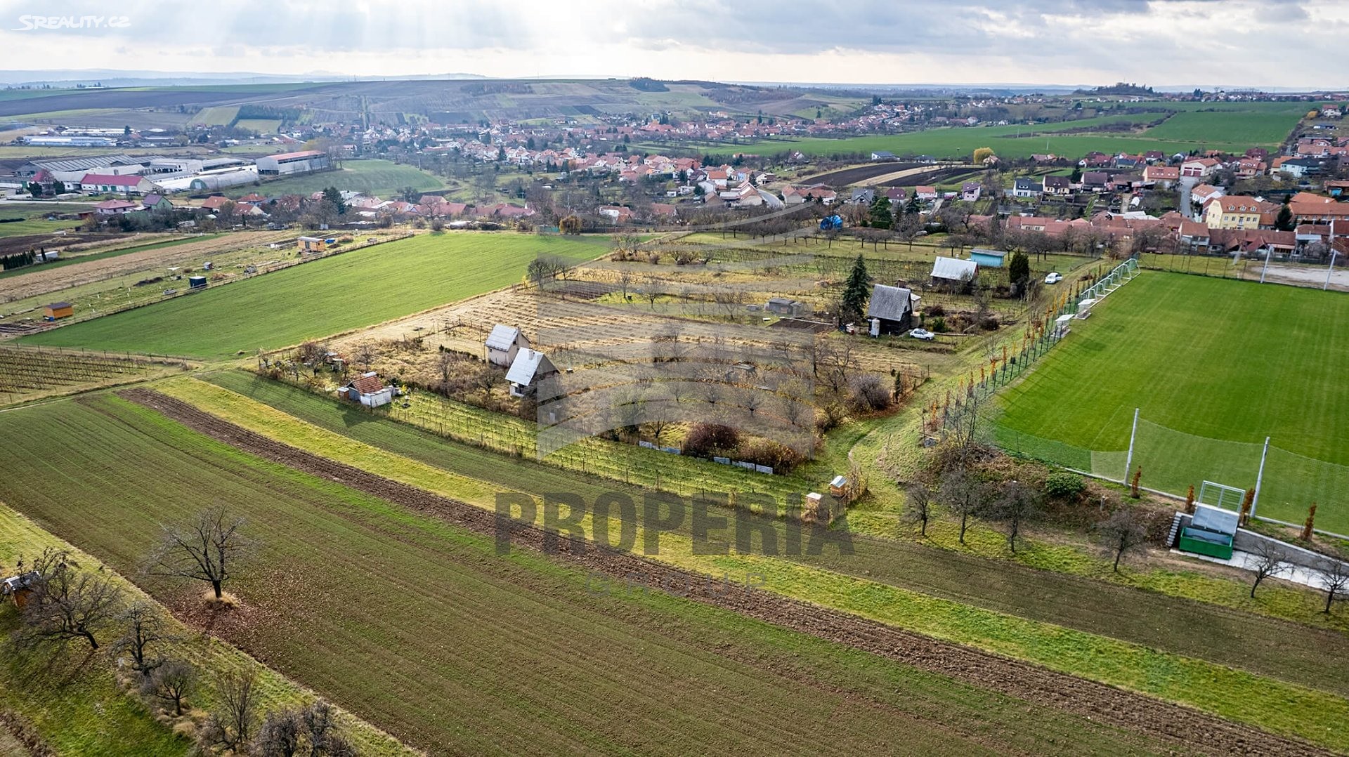 Prodej  stavebního pozemku 1 194 m², Viničné Šumice, okres Brno-venkov