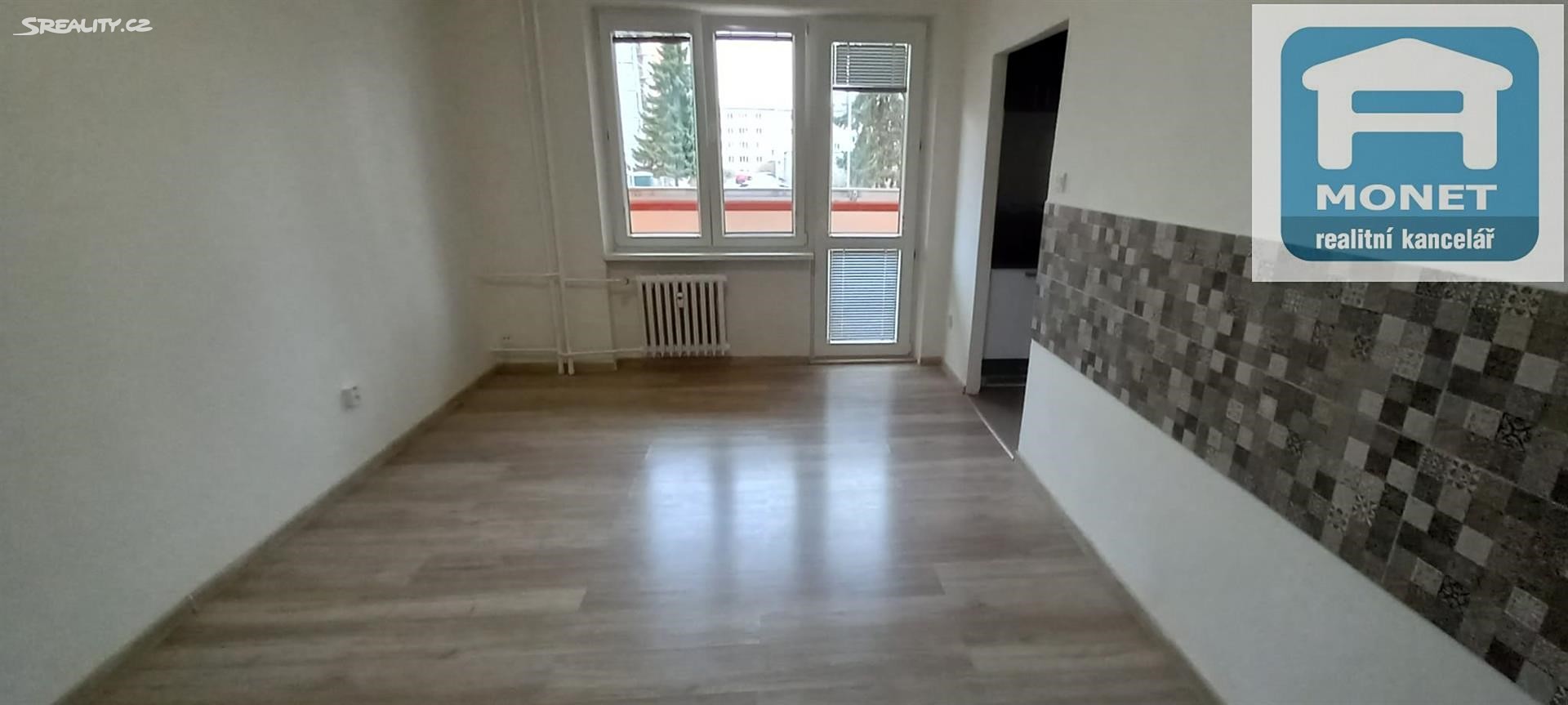 Prodej bytu 1+kk 30 m², náměstí Družby, Ostrava - Poruba