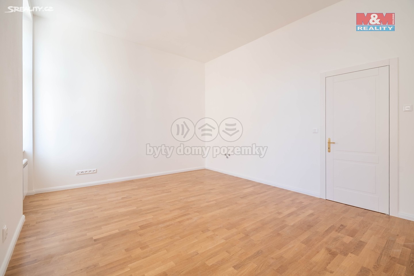 Prodej bytu 1+kk 30 m², Římská, Praha 2 - Vinohrady