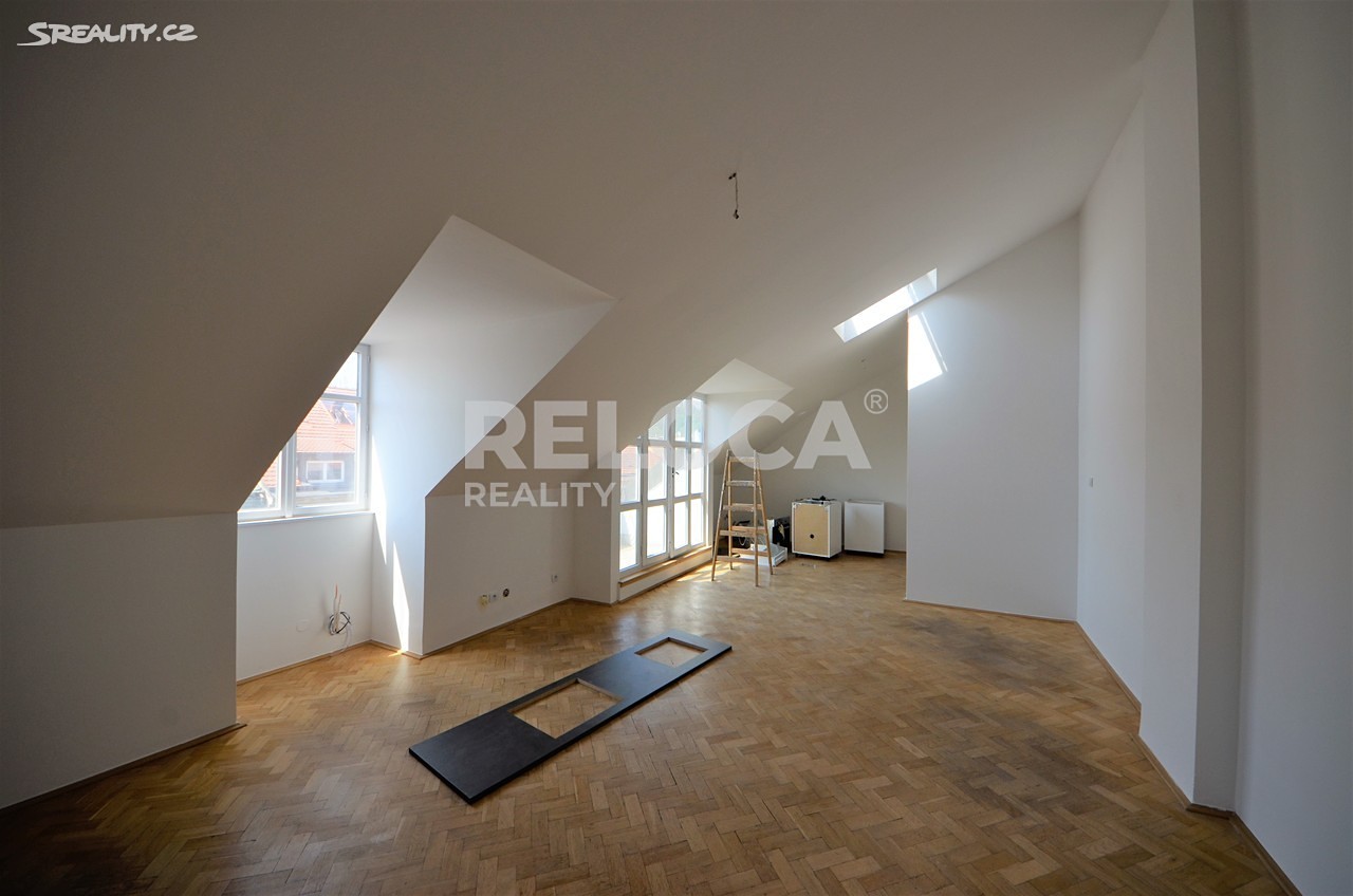 Prodej bytu 2+1 74 m², Dienzenhoferovy sady, Praha 5 - Smíchov