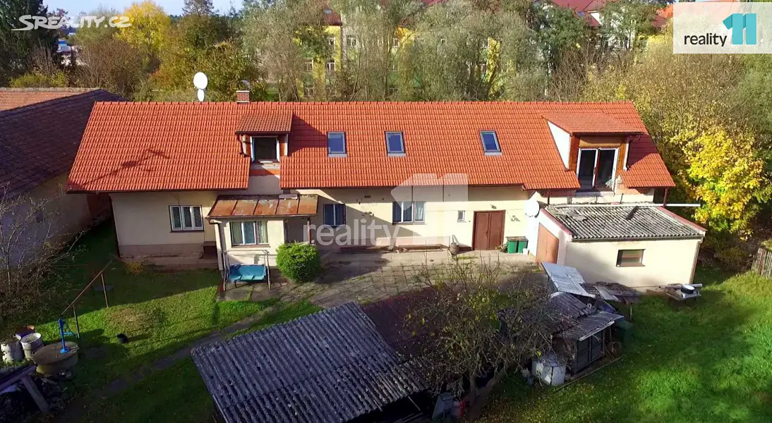 Prodej  rodinného domu 272 m², pozemek 1 831 m², Březhradská, Hradec Králové - Březhrad