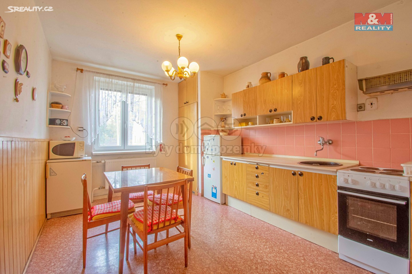 Prodej  rodinného domu 1 359 m², pozemek 100 m², Lomnice, okres Bruntál