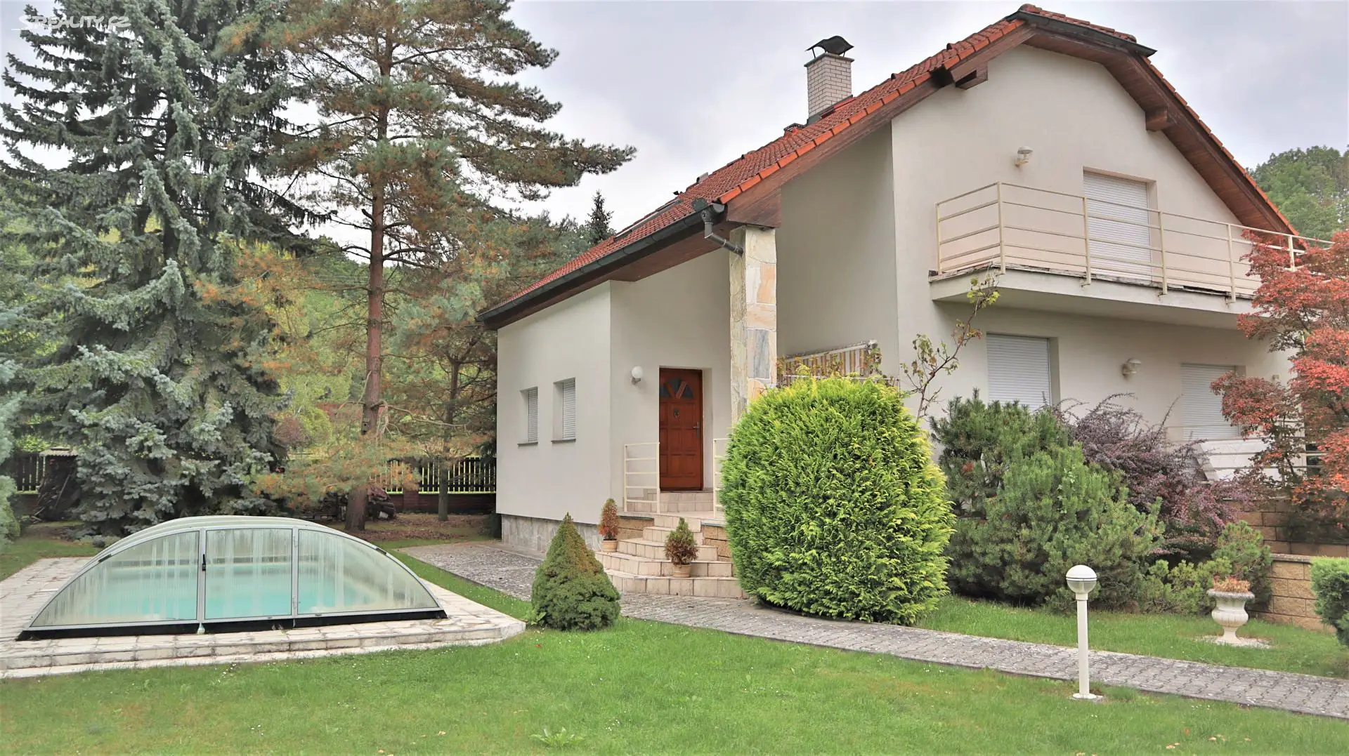 Prodej  rodinného domu 228 m², pozemek 1 392 m², Mcely, okres Nymburk