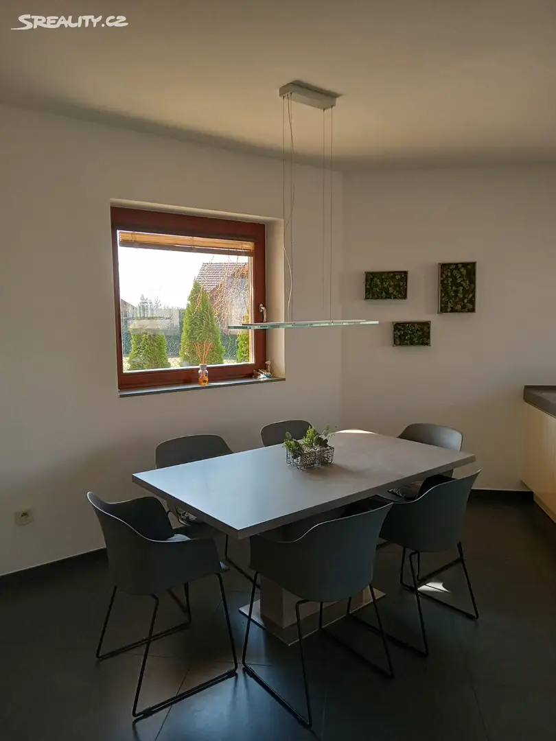 Prodej  rodinného domu 450 m², pozemek 5 000 m², Vnorovy - Lidéřovice, okres Hodonín