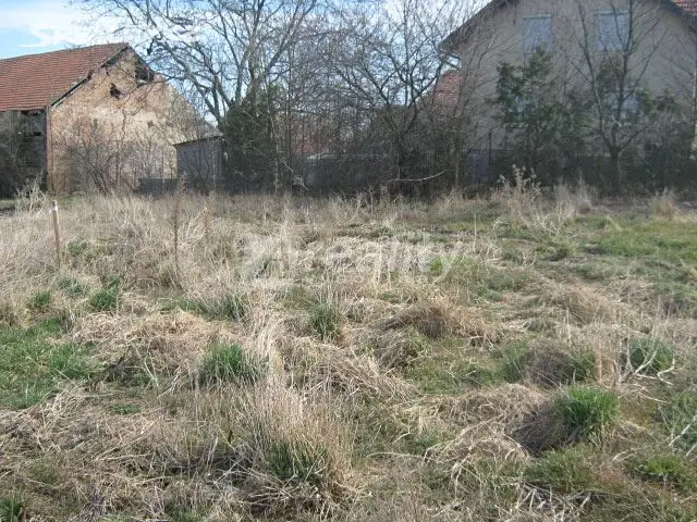 Prodej  stavebního pozemku 927 m², Polní, Cerhenice
