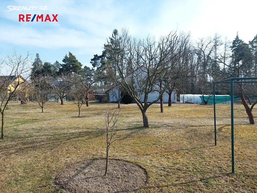 Prodej  stavebního pozemku 1 153 m², Meruňková, Ohrobec
