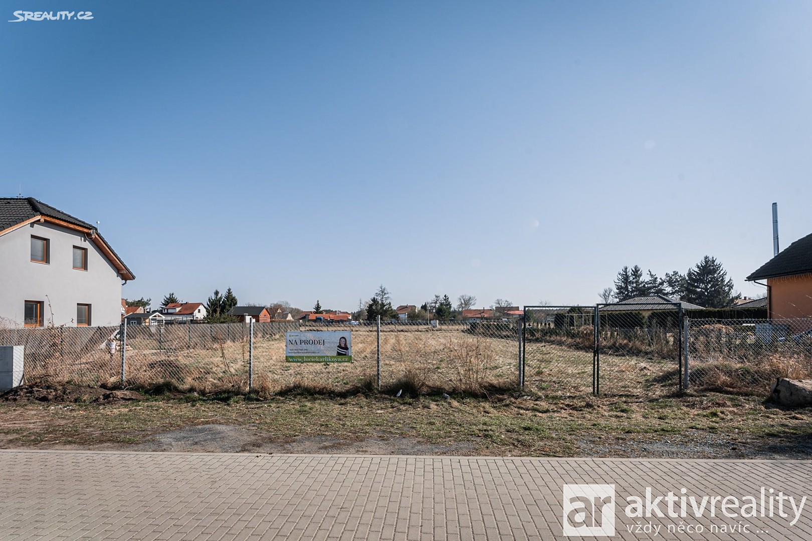 Prodej  stavebního pozemku 1 052 m², Tišice - Chrást, okres Mělník