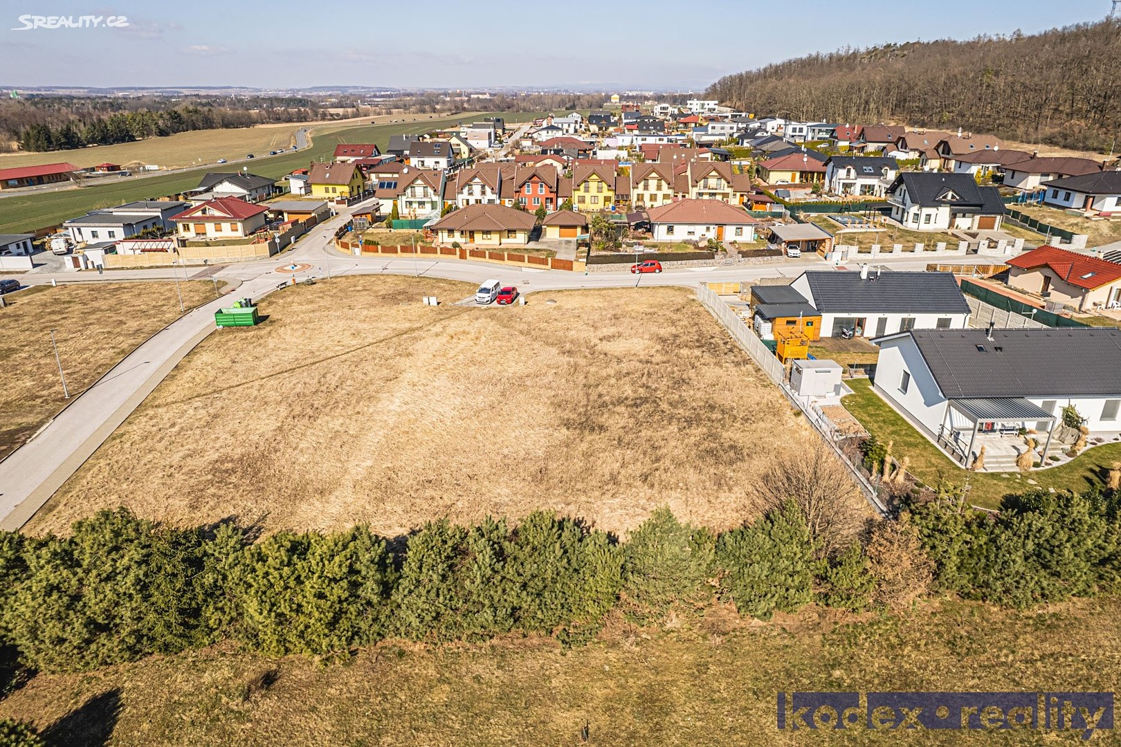 Prodej  stavebního pozemku 1 402 m², Vysoká nad Labem, okres Hradec Králové