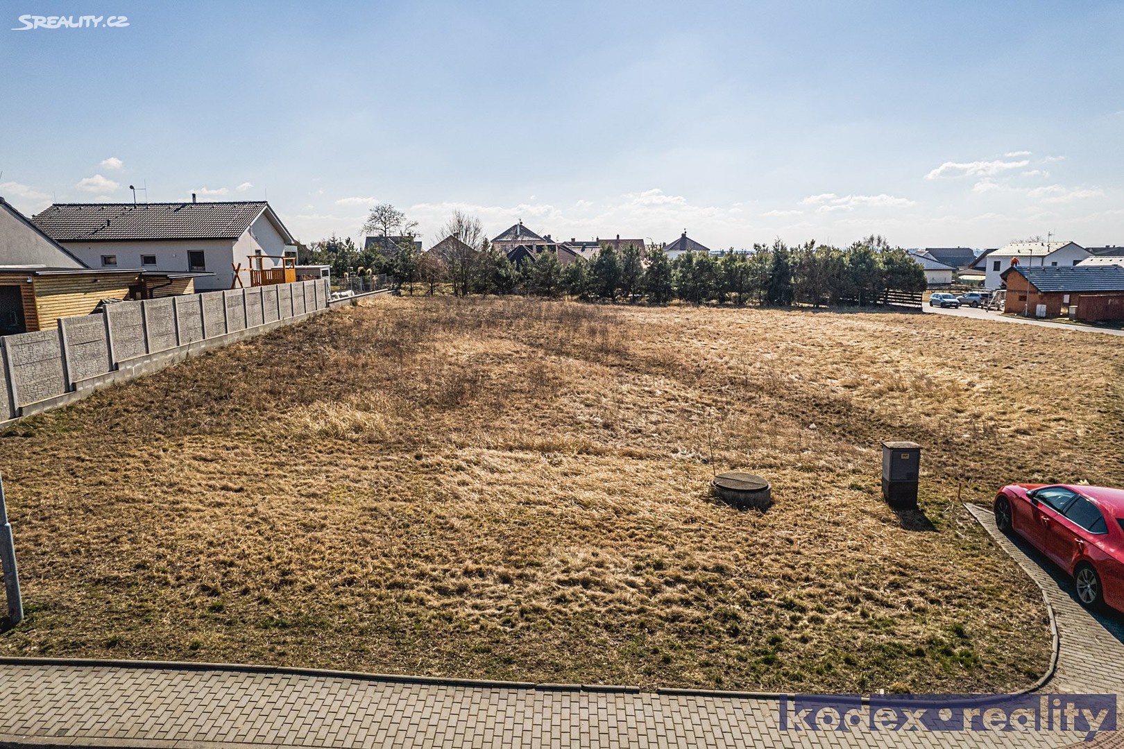 Prodej  stavebního pozemku 1 402 m², Vysoká nad Labem, okres Hradec Králové