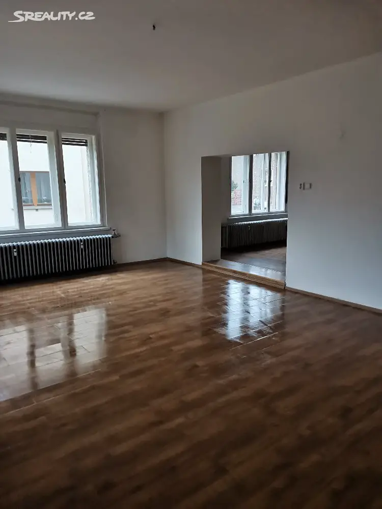 Pronájem bytu 2+1 96 m², Hronov - Zbečník, okres Náchod