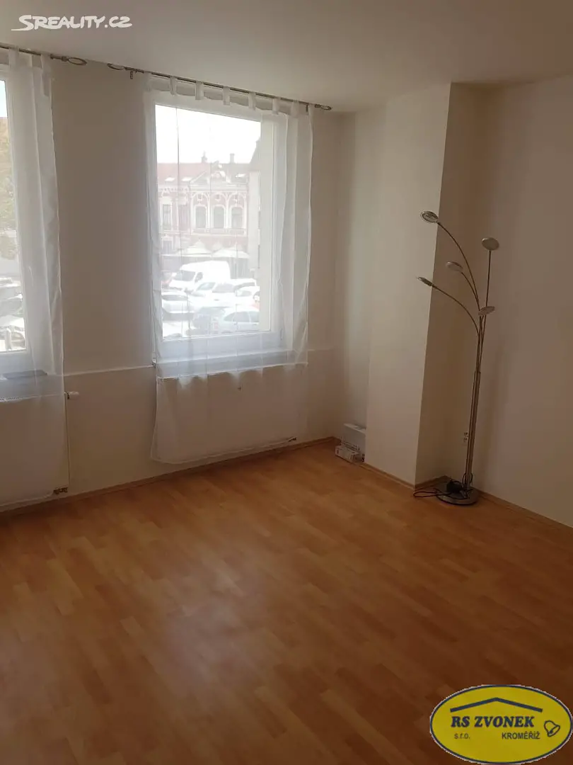 Pronájem bytu 2+kk 60 m², Riegrovo náměstí, Kroměříž