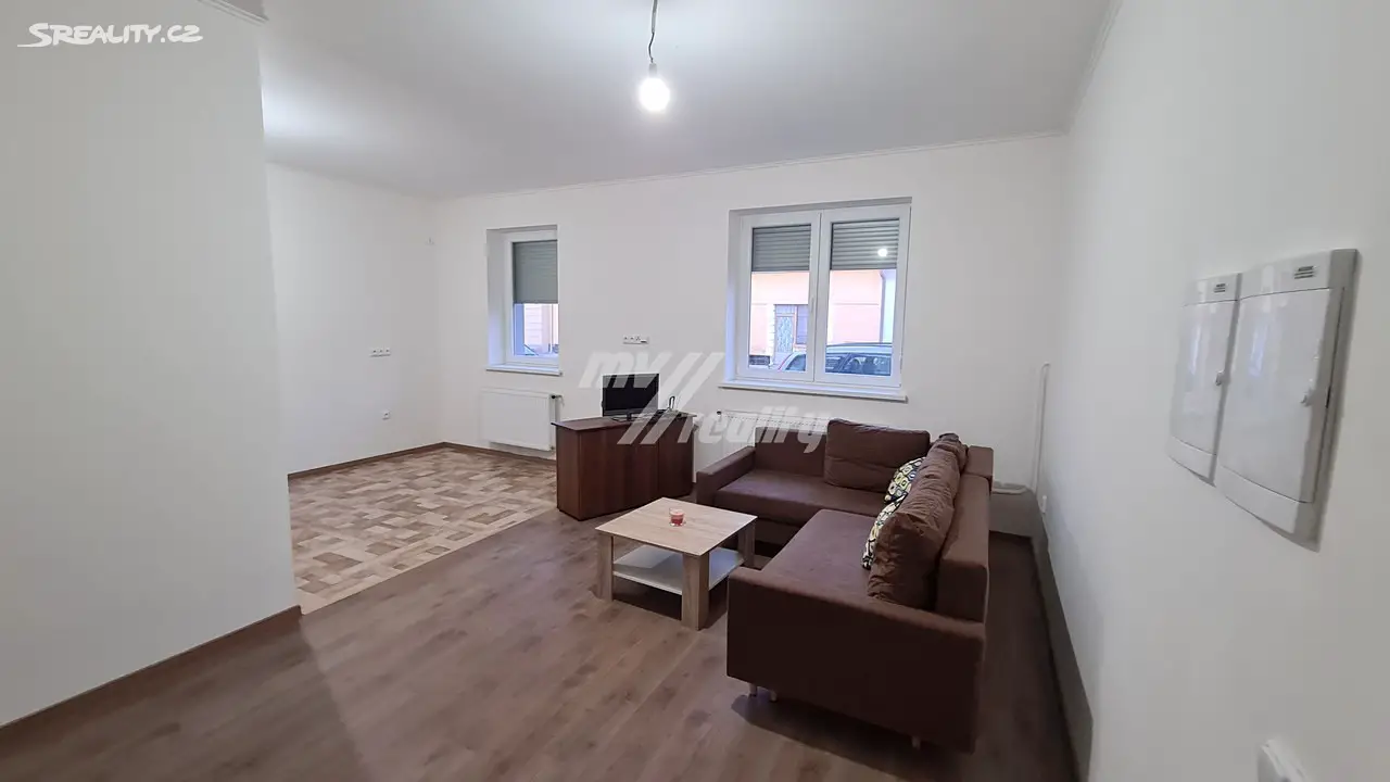 Pronájem bytu 2+kk 54 m², Pražská, Městec Králové