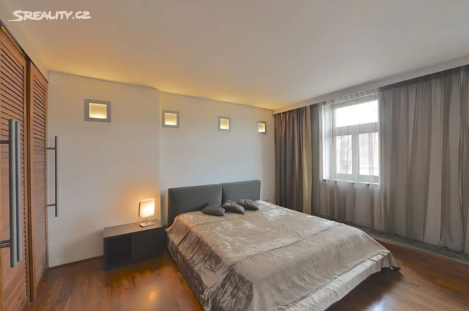 Pronájem bytu 3+1 185 m², Pštrossova, Praha 1 - Nové Město