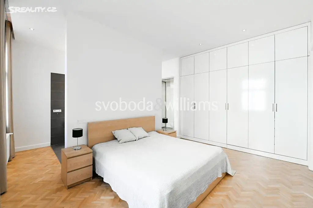 Pronájem bytu 3+1 114 m², V Kolkovně, Praha 1 - Staré Město