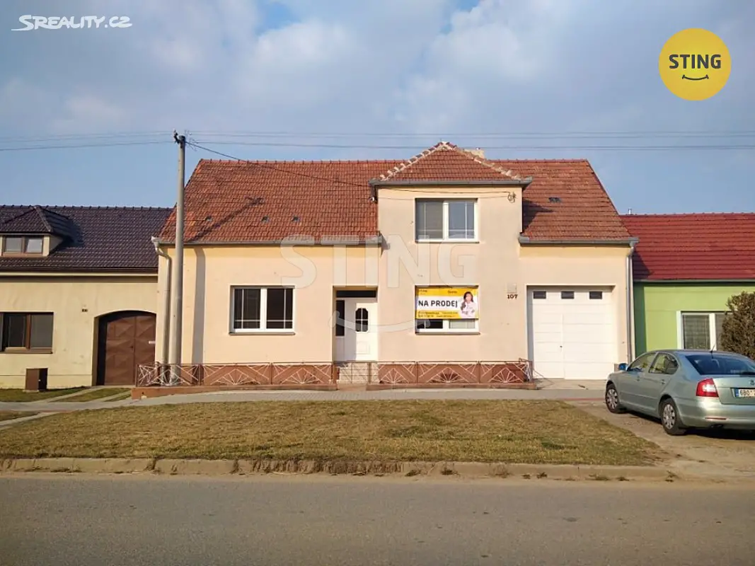 Prodej  rodinného domu 410 m², pozemek 1 174 m², Hlavní, Hrušky
