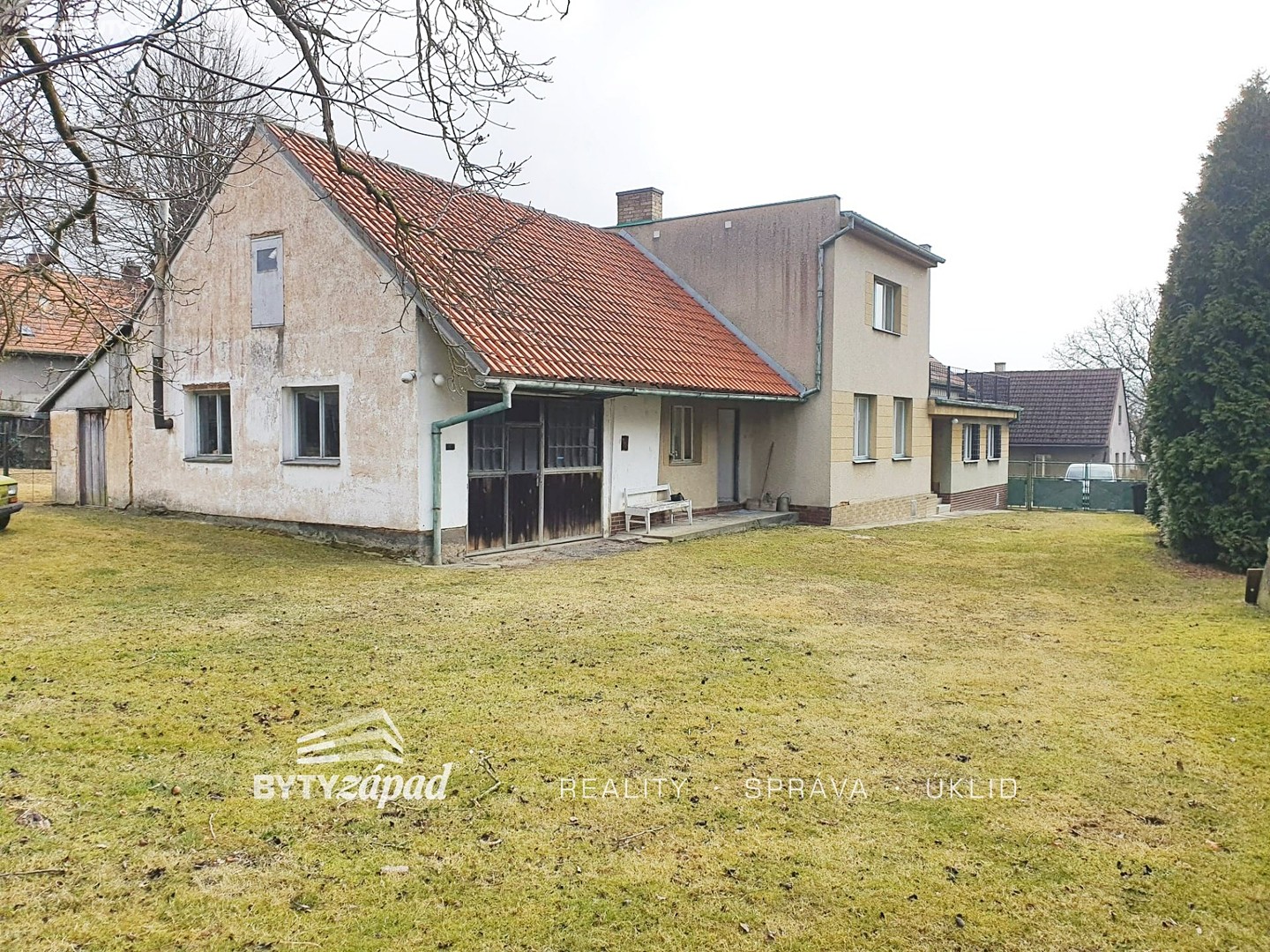 Prodej  rodinného domu 600 m², pozemek 2 647 m², Chlum, okres Plzeň-jih