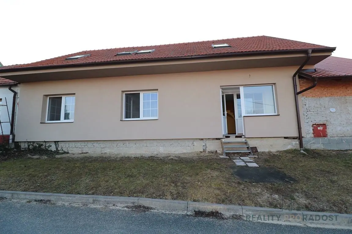 Prodej  rodinného domu 354 m², pozemek 1 134 m², Moravský Krumlov - Polánka, okres Znojmo