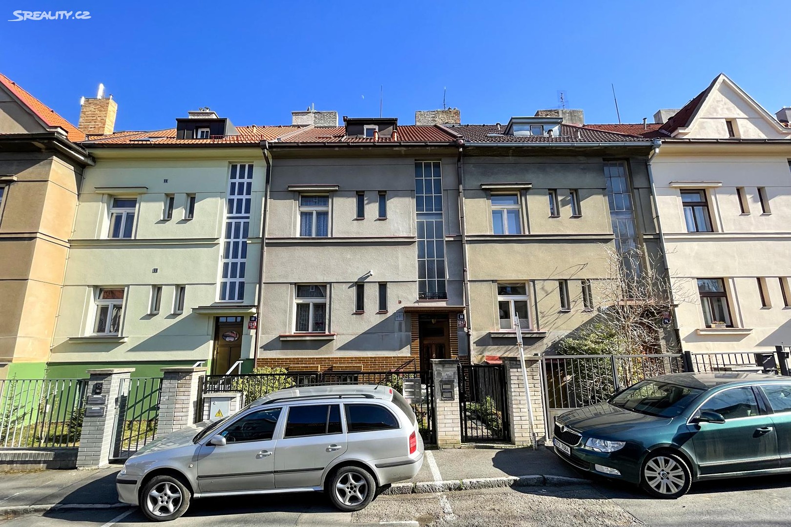 Prodej  vícegeneračního domu 309 m², pozemek 182 m², Menšíkovská, Praha 6 - Dejvice