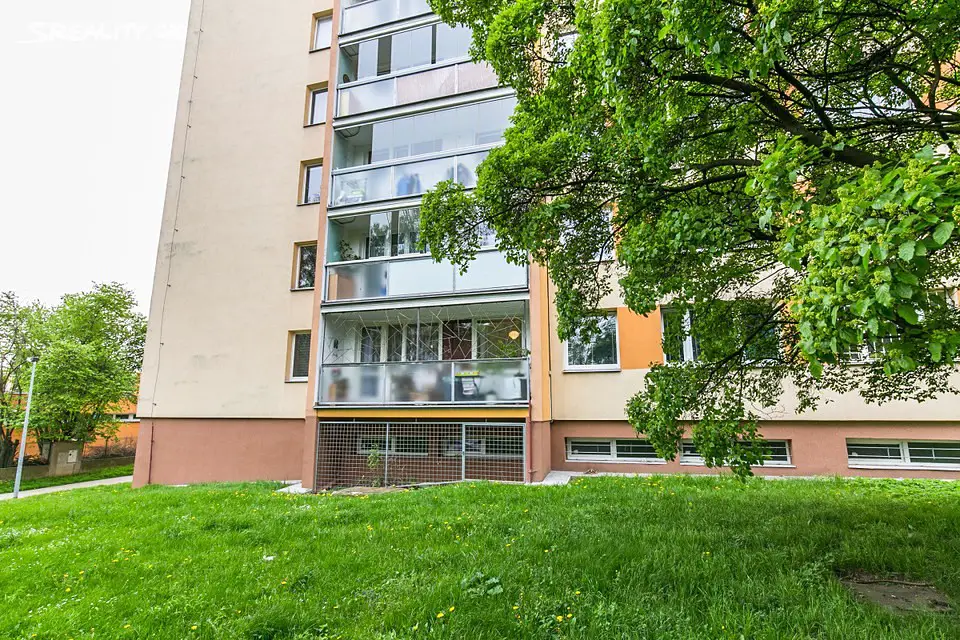 Pronájem bytu 1+1 36 m², Košťálkova, Praha 8 - Kobylisy