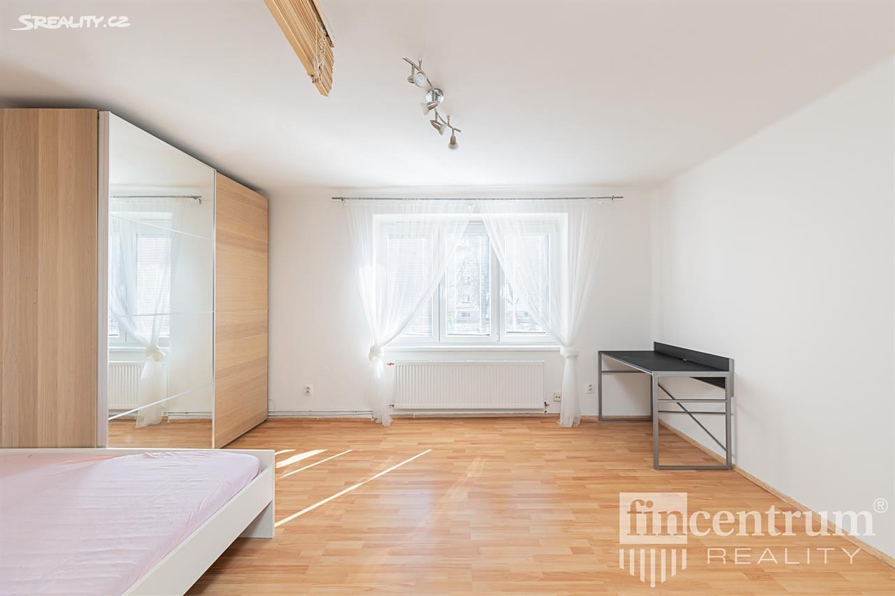 Pronájem bytu 1+1 34 m², U strže, Praha 4 - Krč
