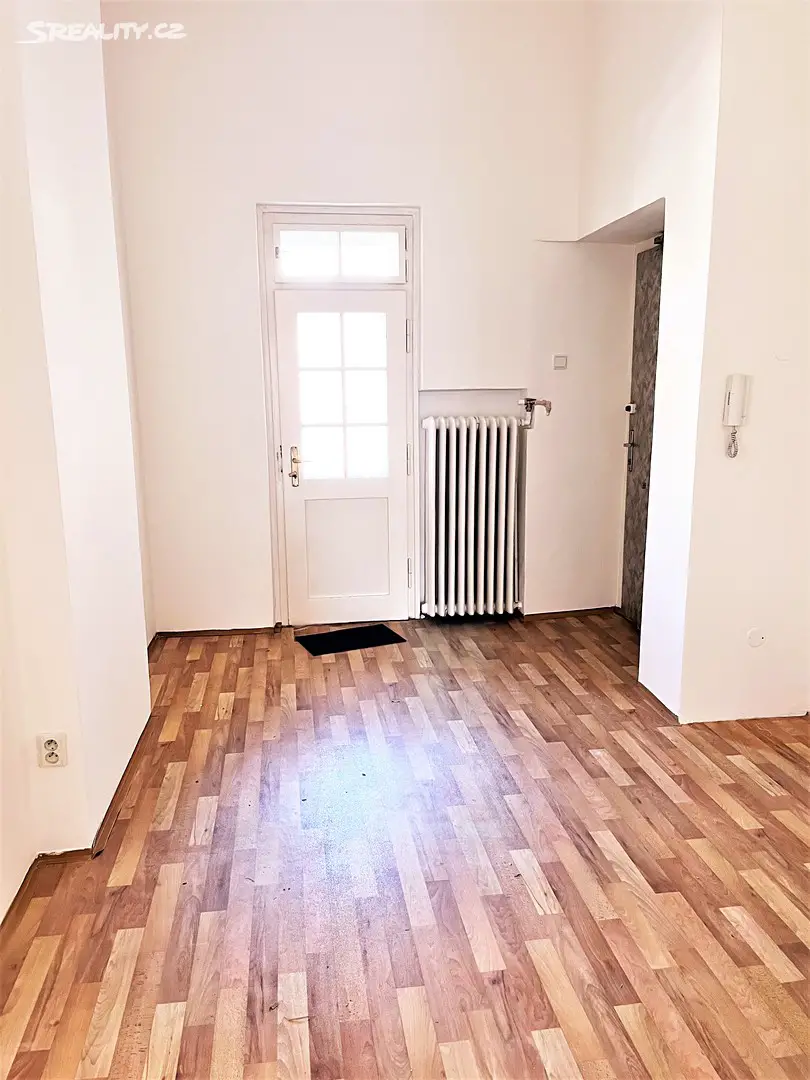 Pronájem bytu 2+1 82 m², Tychonova, Praha 6 - Hradčany