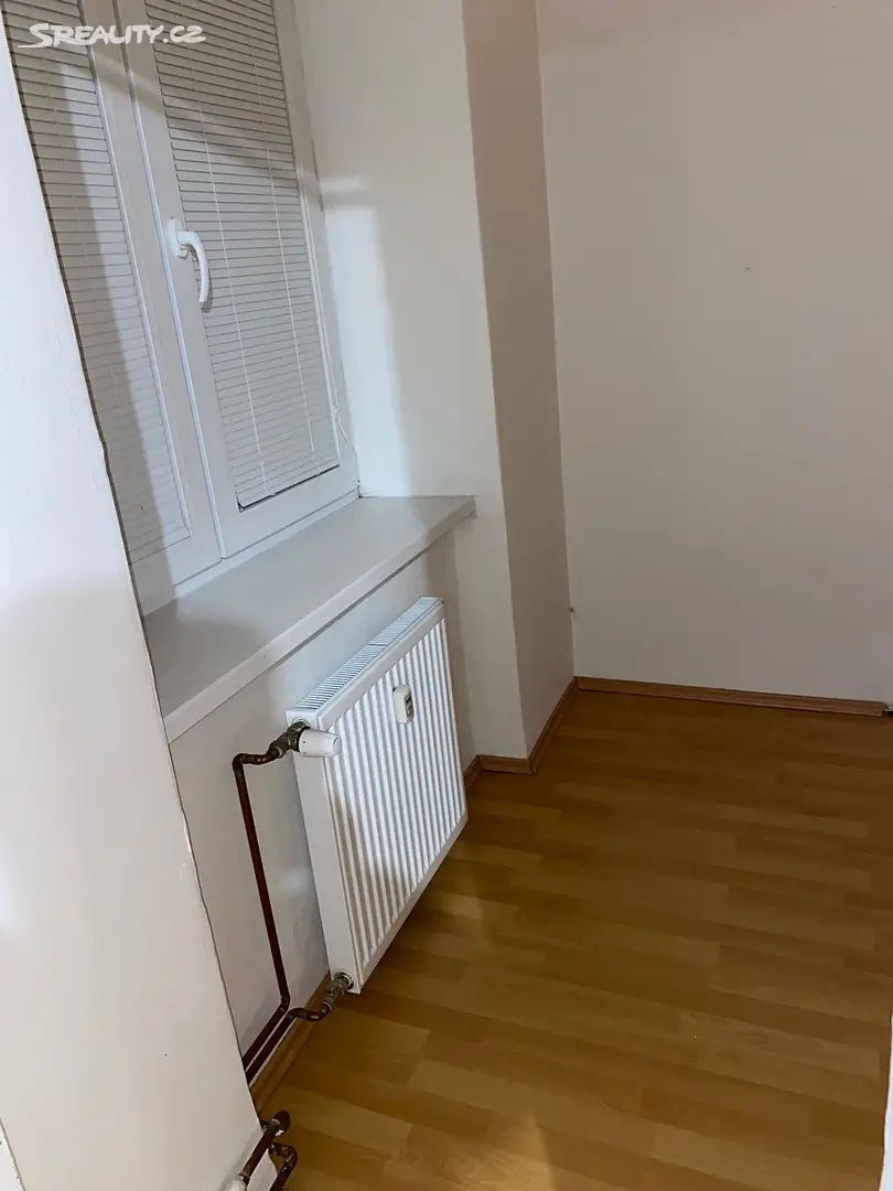 Pronájem bytu 3+1 65 m², Jerevanská, Praha - Vršovice