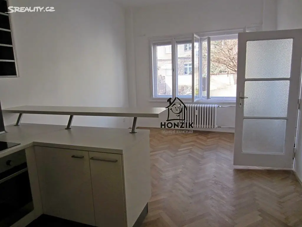 Pronájem bytu 3+kk 49 m², Hradešínská, Praha 10 - Vinohrady