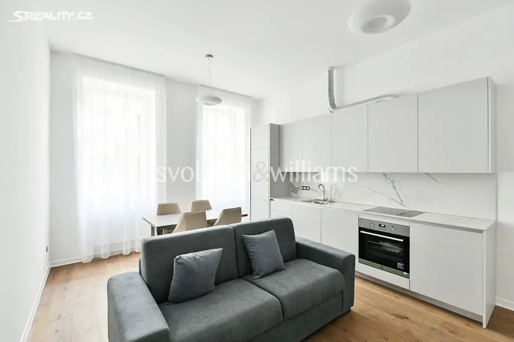 Prodej bytu 6 pokojů a více 135 m², Kmochova, Praha 5 - Smíchov