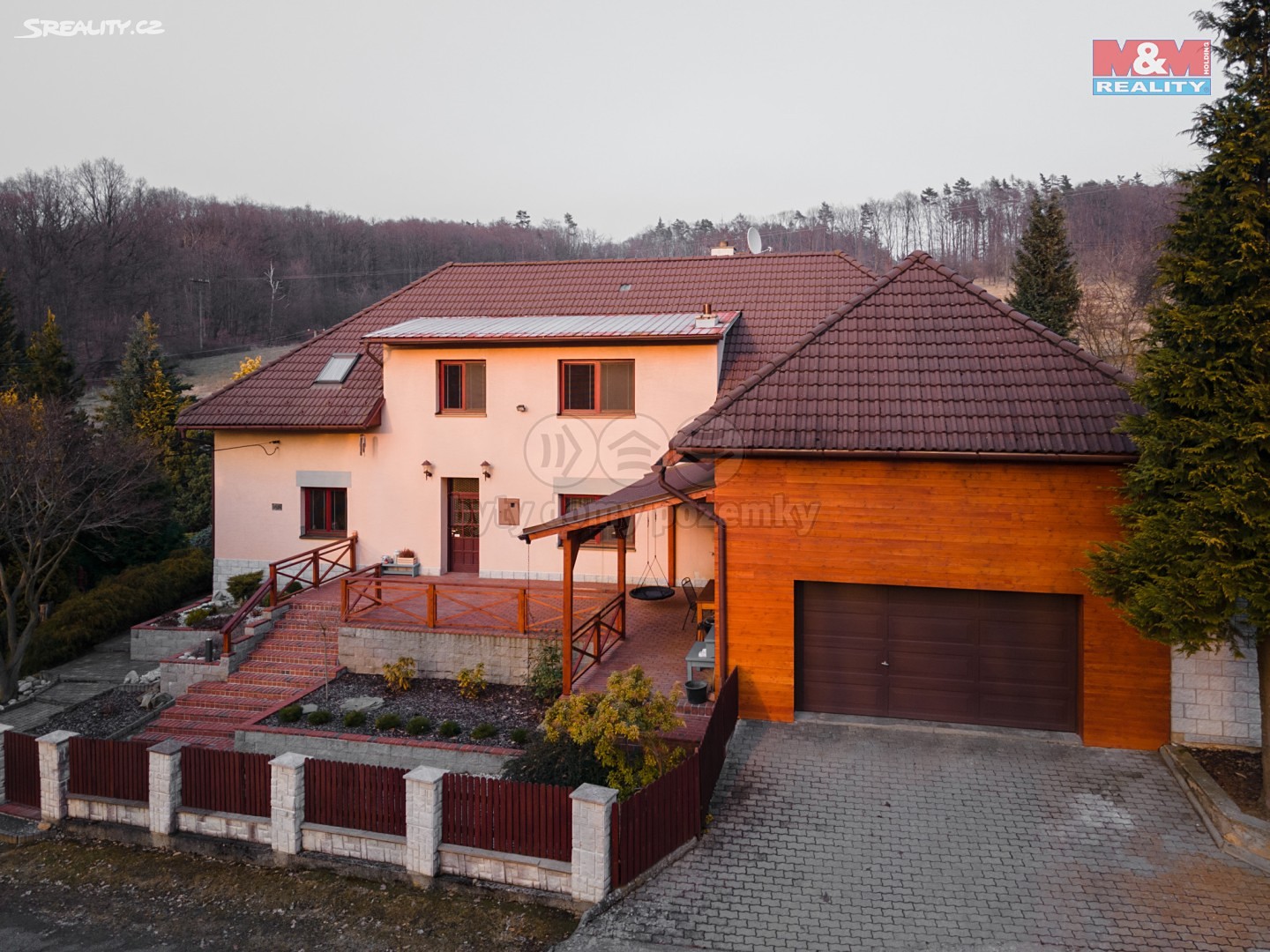 Prodej  rodinného domu 240 m², pozemek 8 514 m², Březnice, okres Zlín