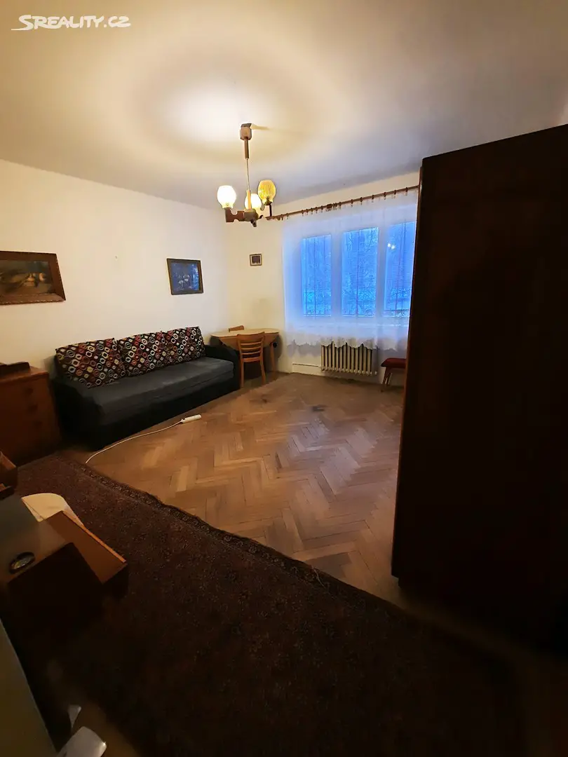 Pronájem bytu 2+1 51 m², Českomalínská, Praha 6 - Bubeneč