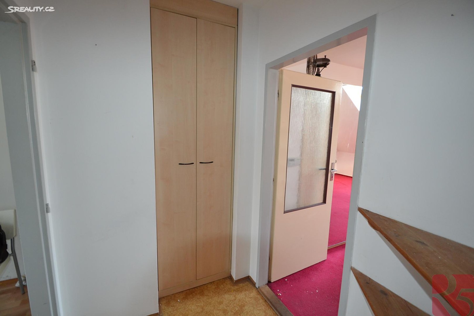 Pronájem bytu 2+1 50 m² (Podkrovní), Lípová, Praha 2 - Nové Město