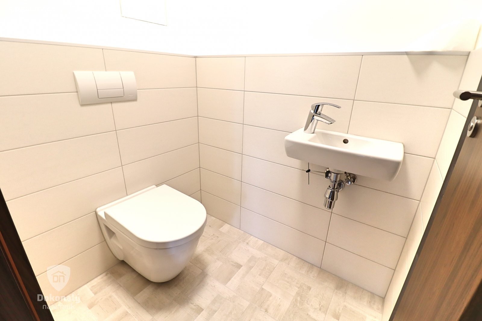 Pronájem bytu 3+kk 75 m², Armádní, Milovice - Mladá