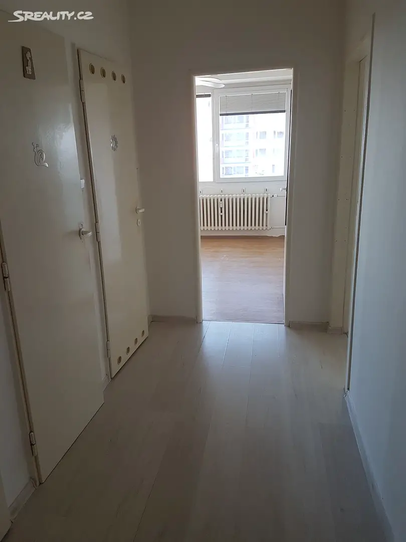 Pronájem bytu 2+kk 47 m², Rajmonova, Praha 8 - Kobylisy