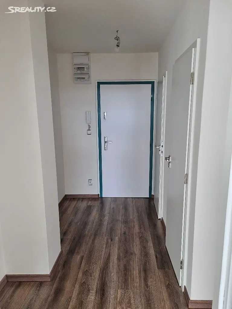 Prodej bytu 2+kk 44 m², Zdiměřická, Praha 4 - Chodov