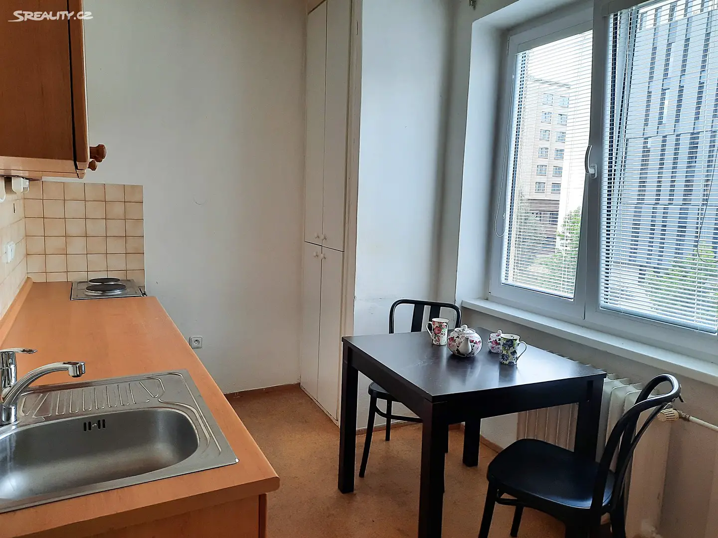 Pronájem bytu 2+1 50 m², Kafkova, Praha - Dejvice