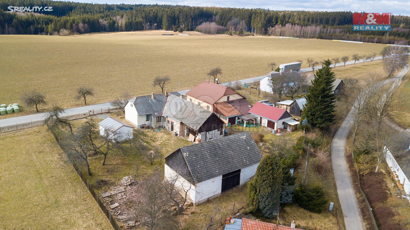 Prodej  chalupy 420 m², pozemek 1 804 m², Černovice - Benešov, okres Pelhřimov