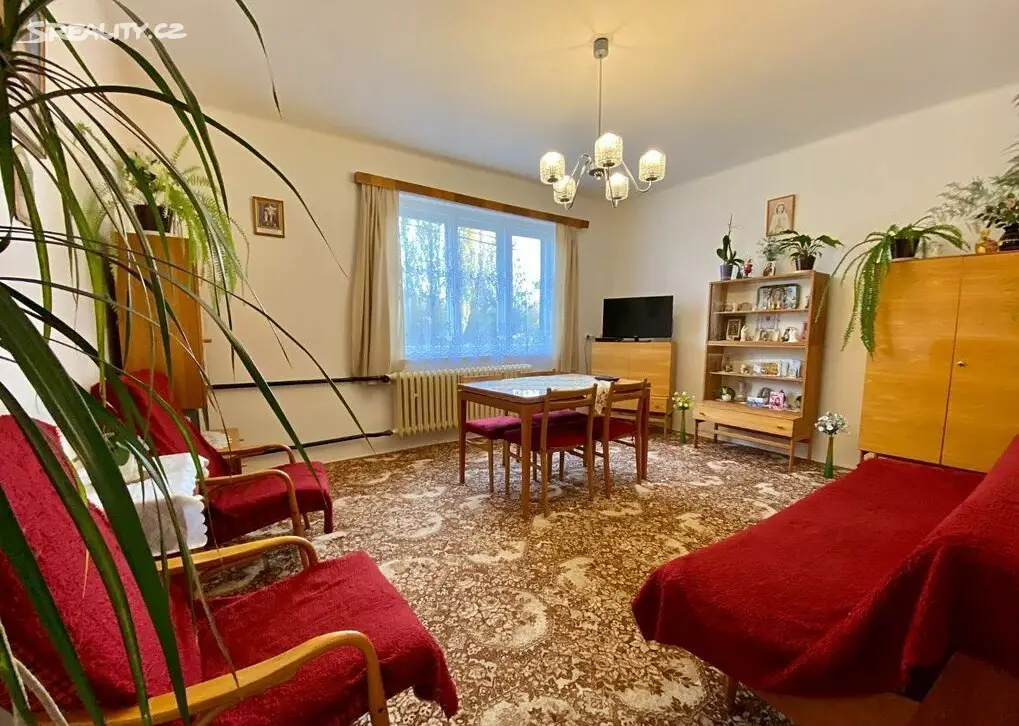 Prodej  rodinného domu 295 m², pozemek 340 m², Hrubínova, Benešov