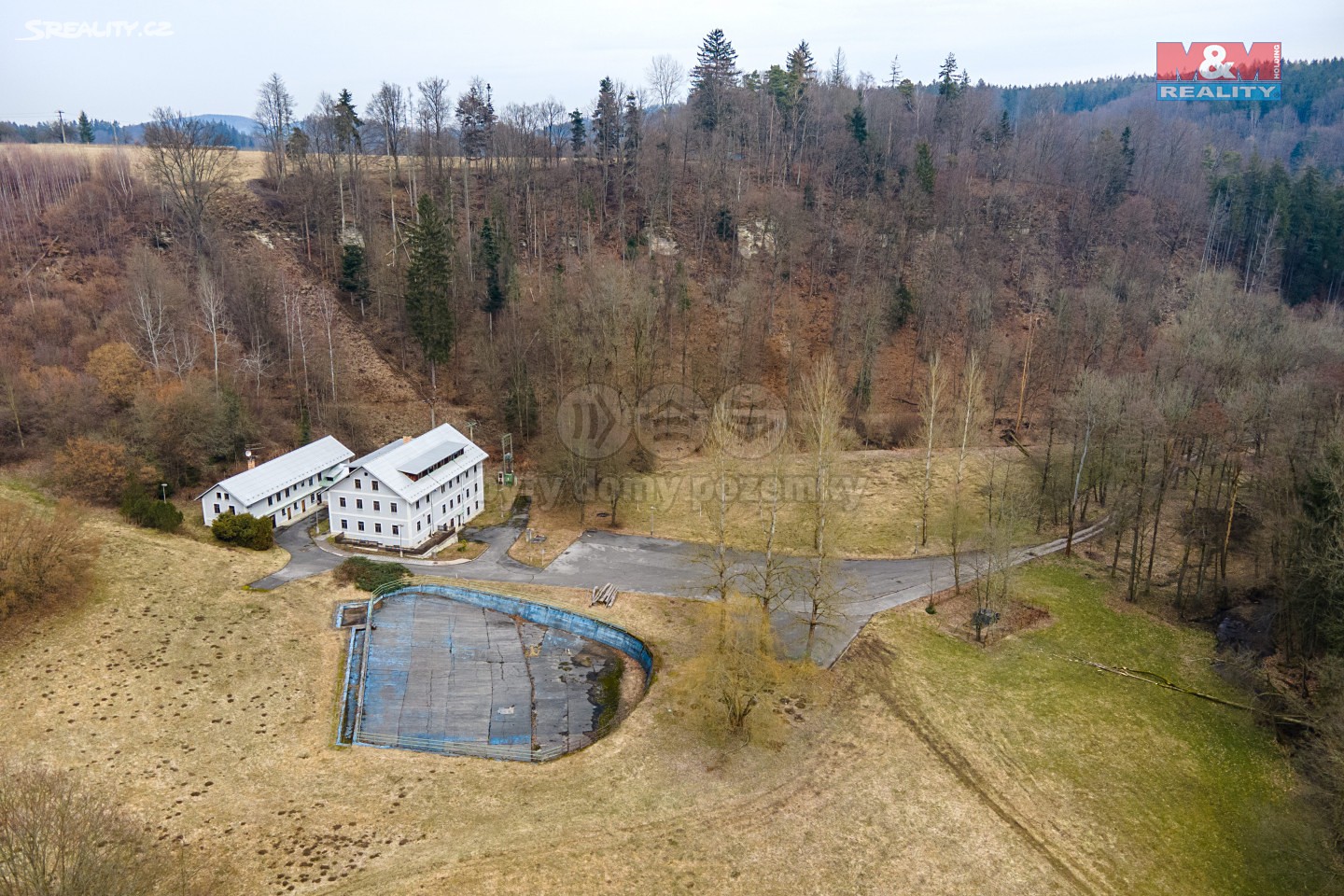 Prodej  rodinného domu 1 056 m², pozemek 4 736 m², Hrádek, okres Ústí nad Orlicí