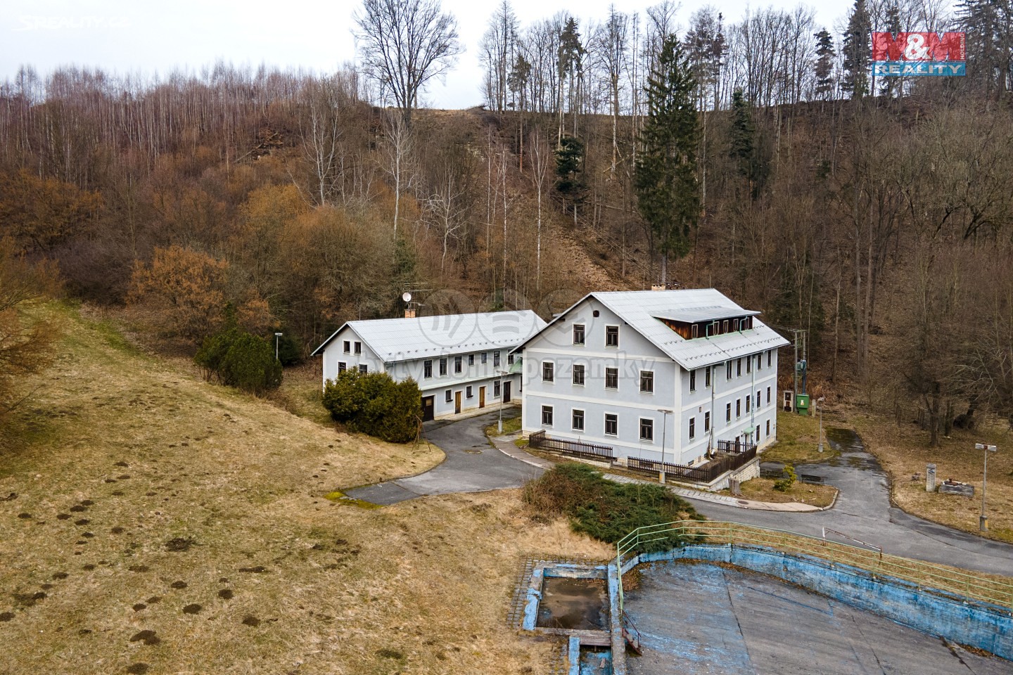 Prodej  rodinného domu 1 056 m², pozemek 4 736 m², Hrádek, okres Ústí nad Orlicí