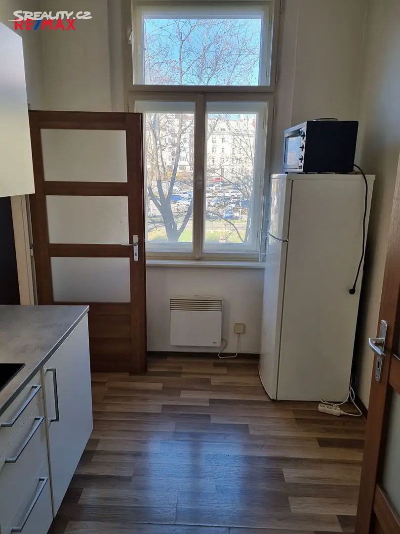Pronájem bytu 1+1 30 m², Sekaninova, Praha 2 - Nusle