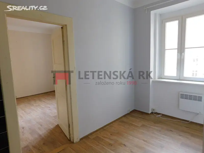 Pronájem bytu 2+kk 38 m², Praha 10 - Vršovice