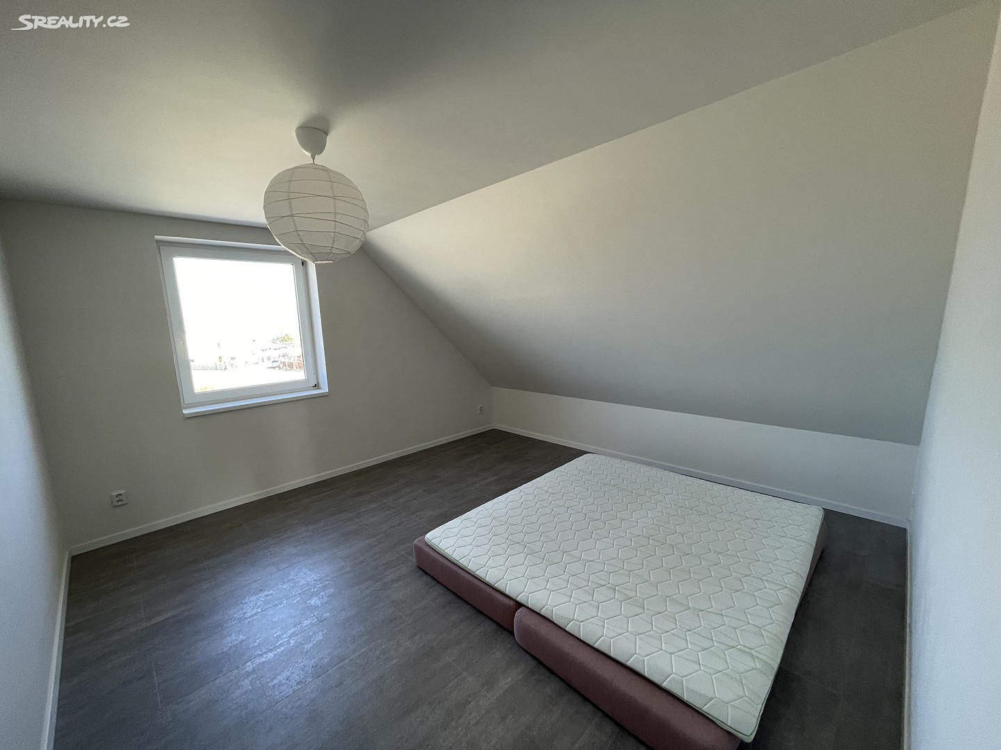 Pronájem bytu 3+kk 120 m² (Podkrovní), Horoměřice, okres Praha-západ