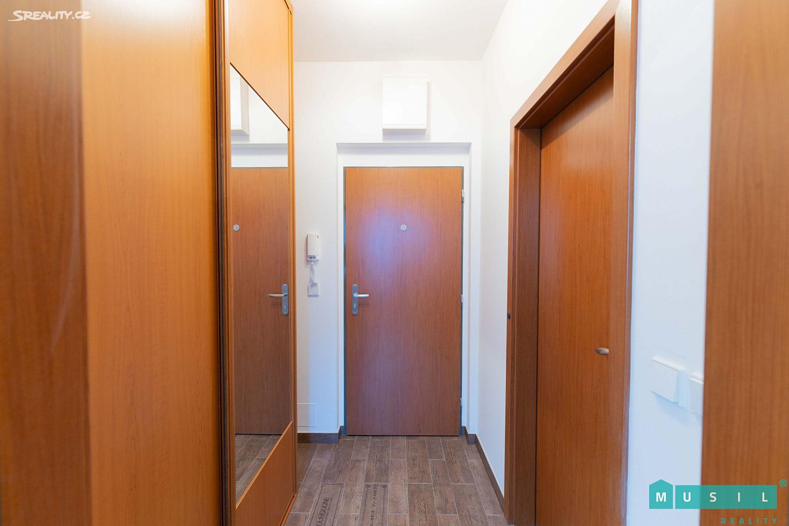 Pronájem bytu 1+kk 37 m², Jarmily Glazarové, Olomouc - Hejčín